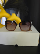 Load image into Gallery viewer, Trendy Square Glasses
