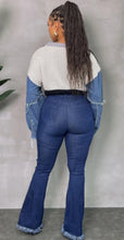Load image into Gallery viewer, Denim sleeve crop sweater
