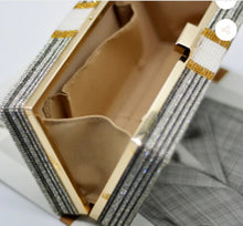 Load image into Gallery viewer, Accessories (money clutch)
