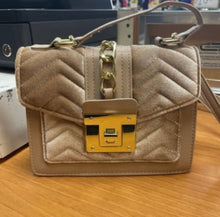 Load image into Gallery viewer, Accessories  (handbags)
