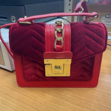 Load image into Gallery viewer, Accessories  (handbags)
