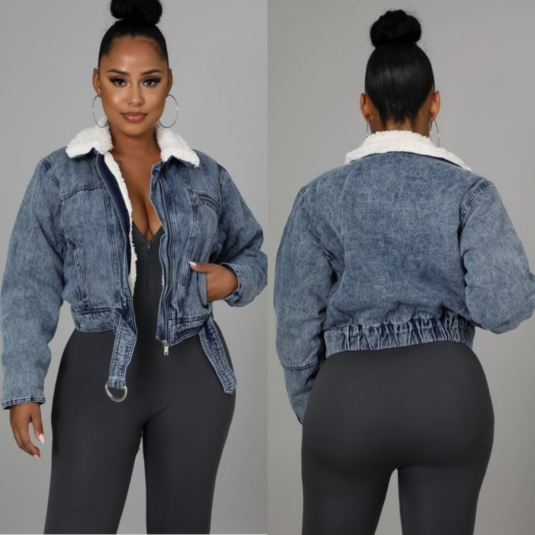 Faux fur collar denim jacket
